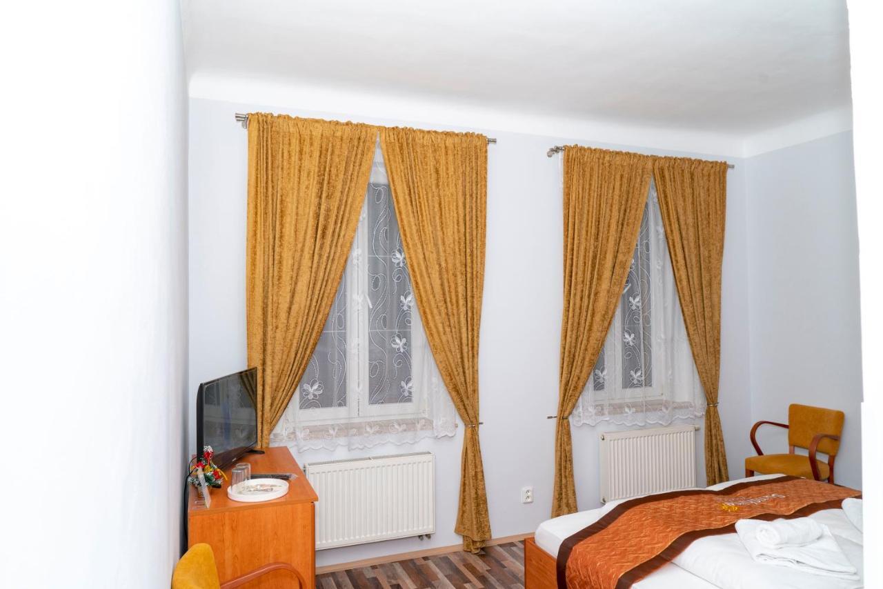 Sunshine Pension Karlsbad Exterior foto